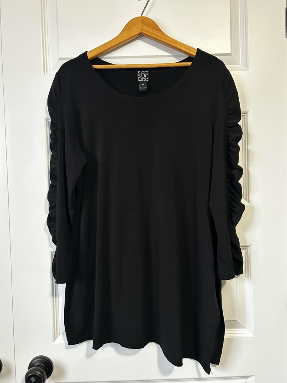CLARA SUNWOO Black Ruched-Sleeve Scoop Neck Tunic XL